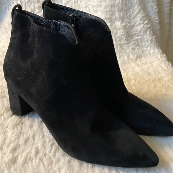 AGL luxury Italian suede booties pointy - Picture 6 of 9